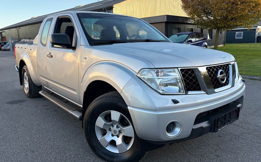 Nissan Navara 2,5 dCi 171 King Cab LE 4x4