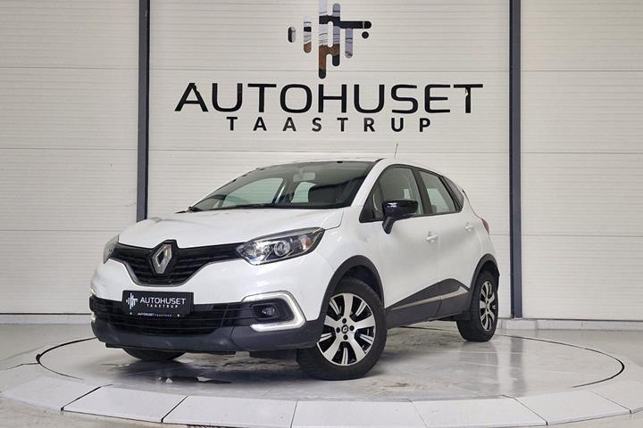 Hvid Renault Captur fra 2018 set udefra