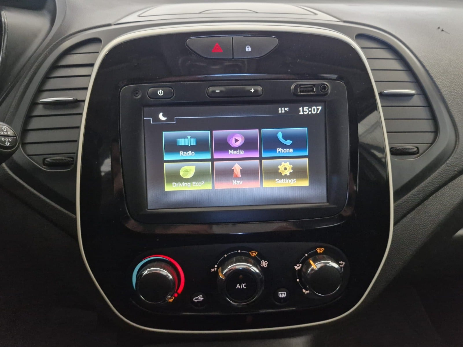 Hvid Renault Captur fra 2018