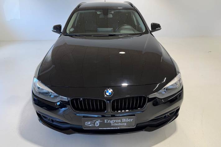 Sort BMW 320d fra 2017