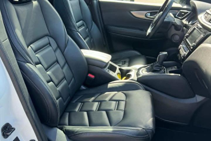 Hvid Nissan Qashqai fra 2019