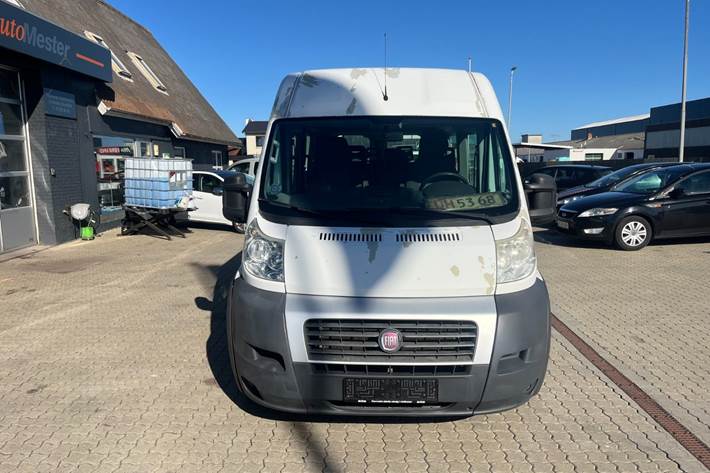 Hvid Fiat Ducato 33 fra 2010