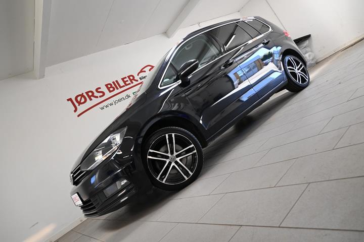 Sort VW Touran fra 2019