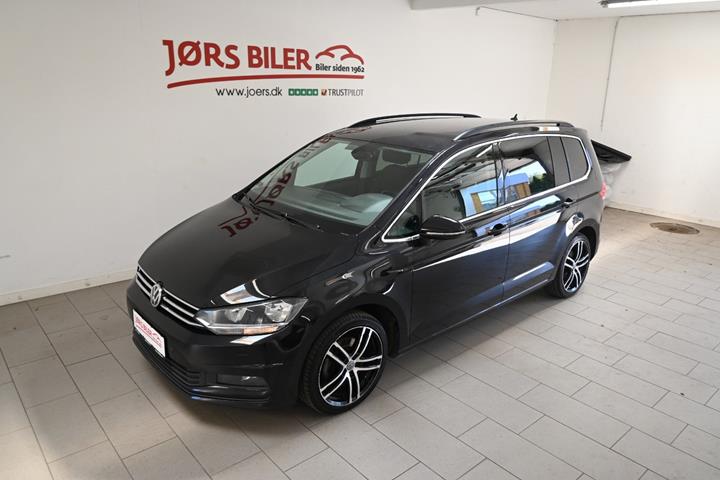 Sort VW Touran fra 2019