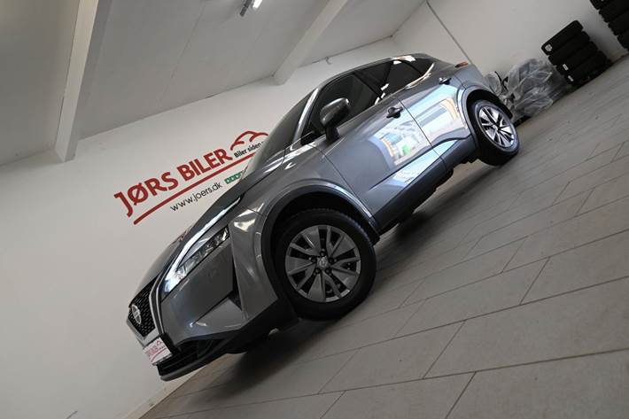 Grå Nissan Qashqai fra 2021