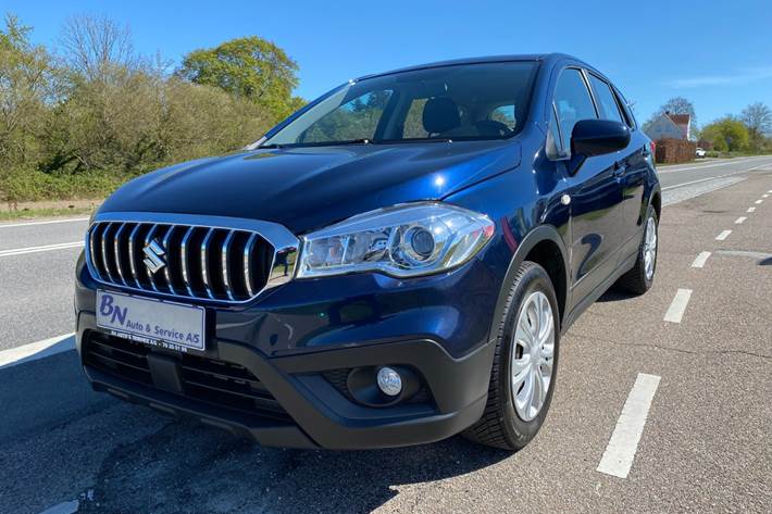 Blå Suzuki S-Cross fra 2020