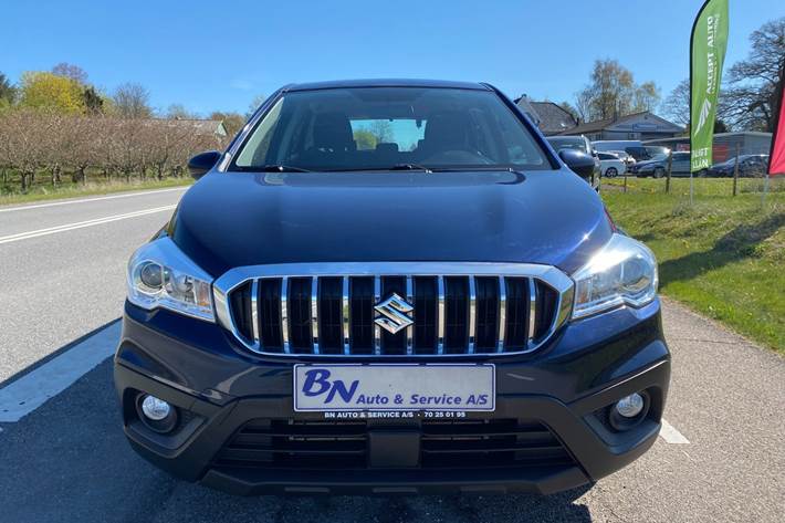 Blå Suzuki S-Cross fra 2020