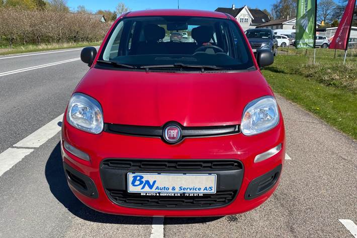 Rød Fiat Panda fra 2015