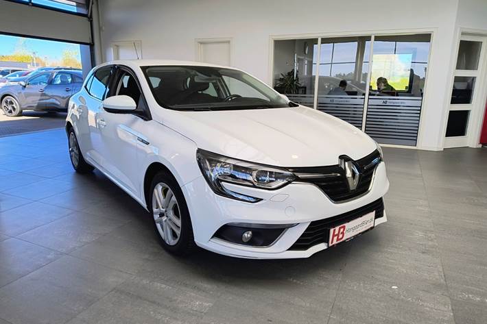Hvid Renault Megane IV fra 2017