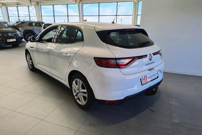Hvid Renault Megane IV fra 2017