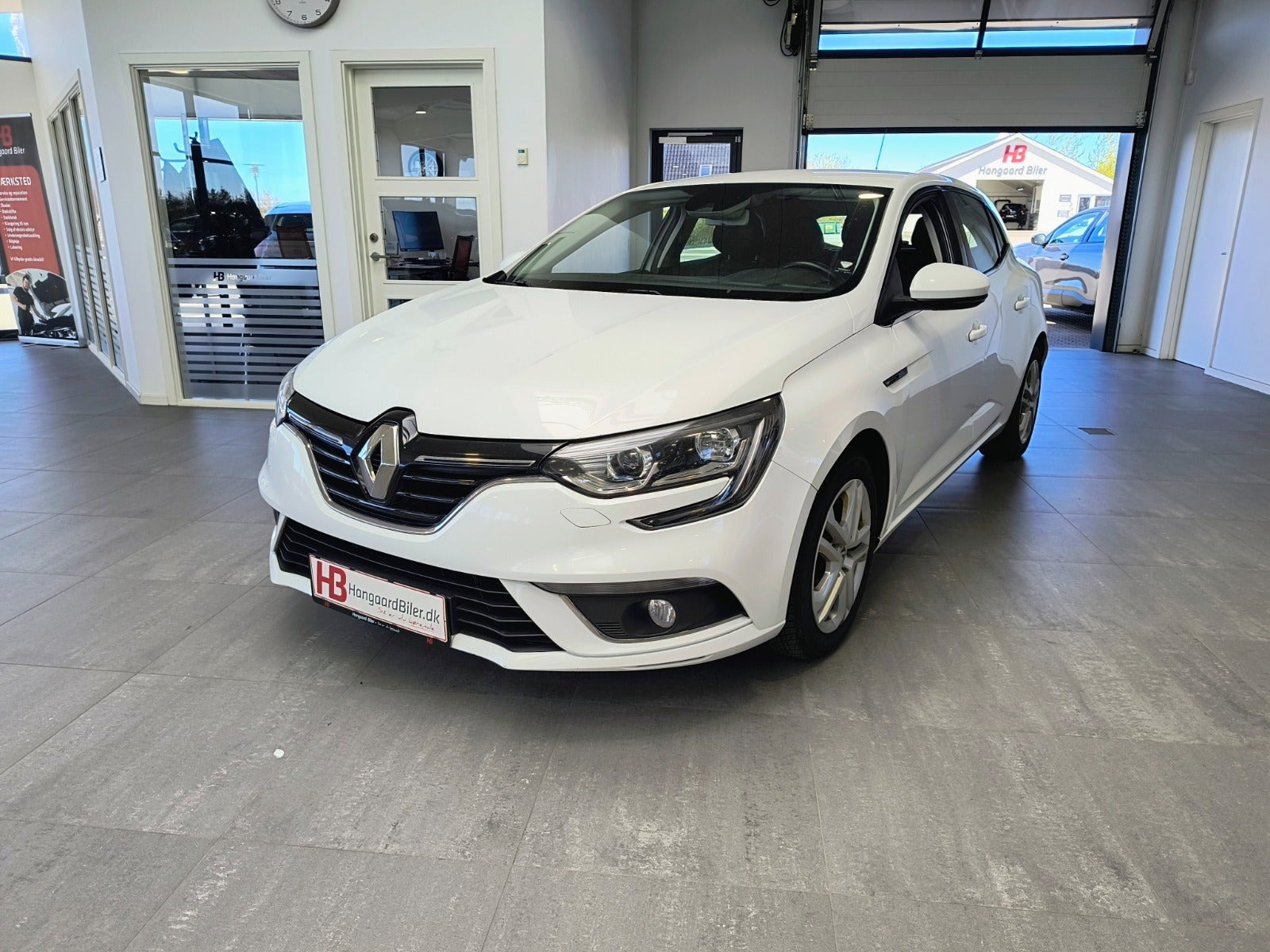 Hvid Renault Megane IV fra 2017
