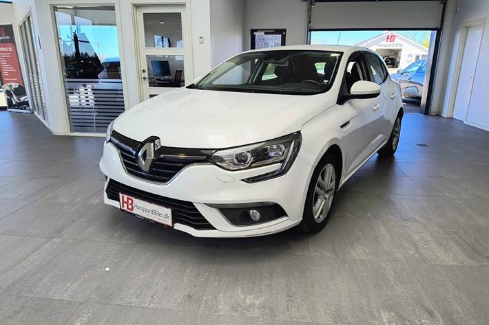 Hvid Renault Megane IV fra 2017