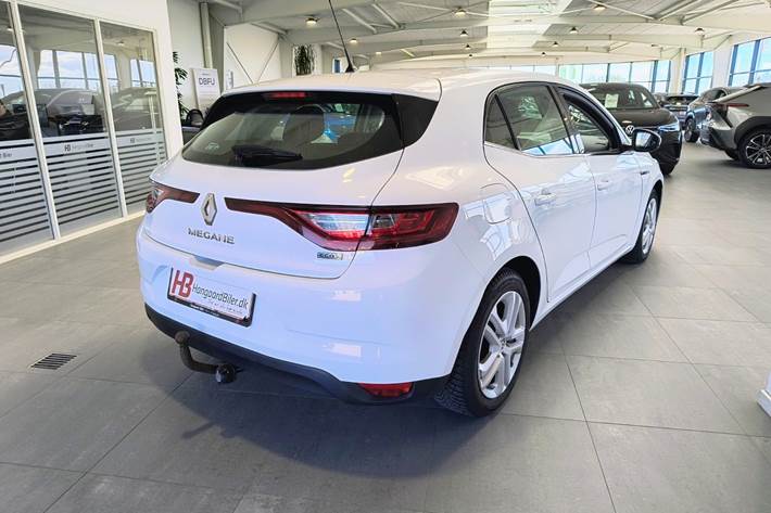 Hvid Renault Megane IV fra 2017