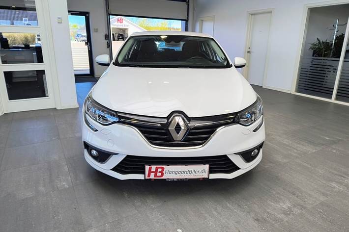 Hvid Renault Megane IV fra 2017