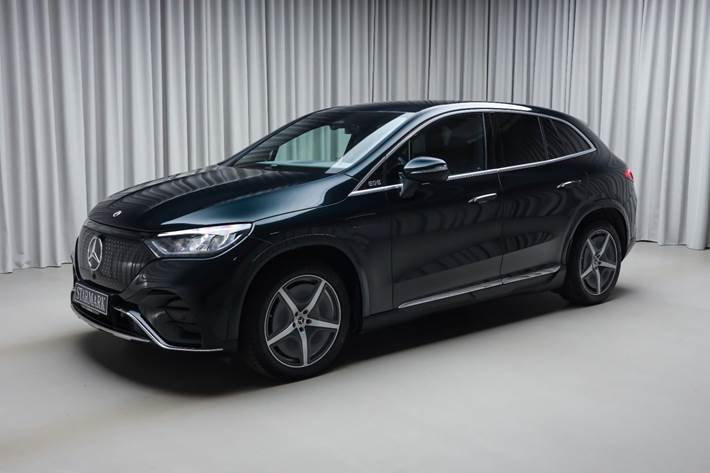 Grøn Mercedes EQE350 SUV fra 2025
