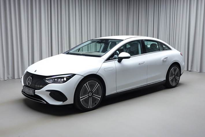 Hvid Mercedes EQE350 fra 2023
