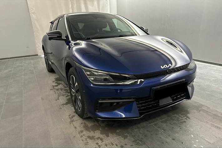 Blå Kia EV6 fra 2022