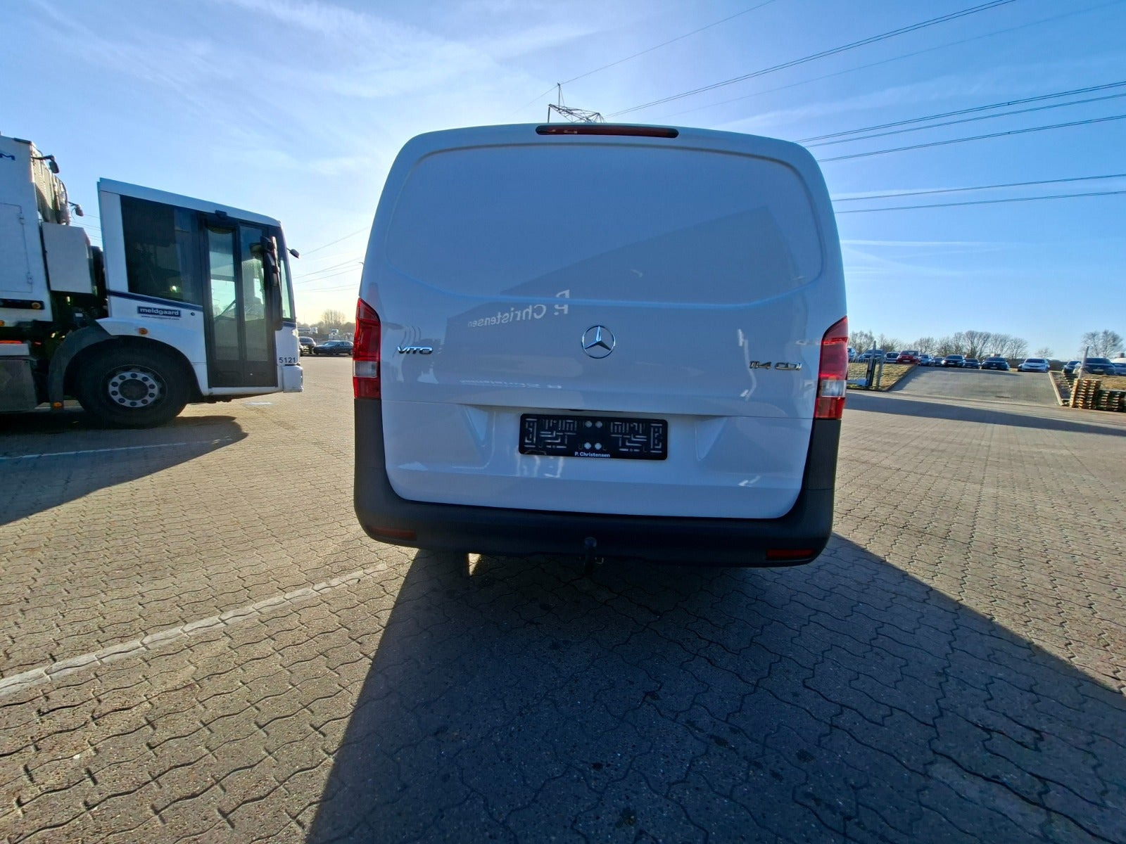 Hvid Mercedes Vito 114 fra 2024