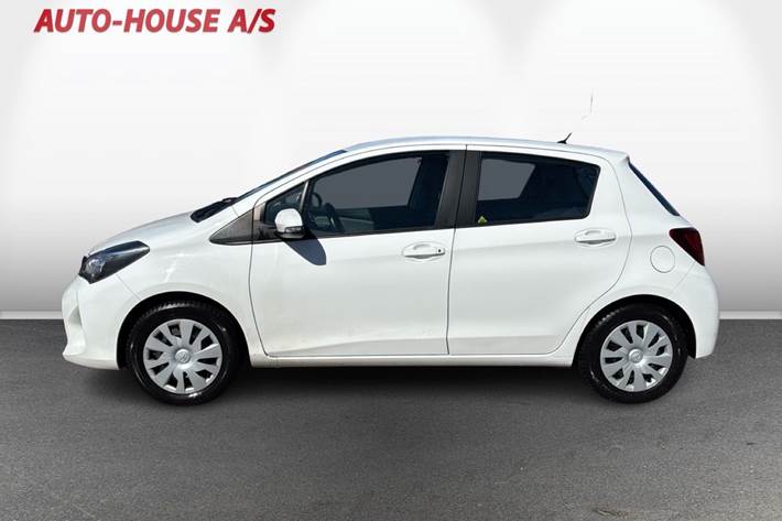 Hvid Toyota Yaris fra 2015