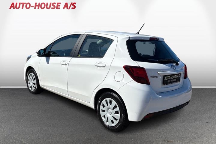 Hvid Toyota Yaris fra 2017