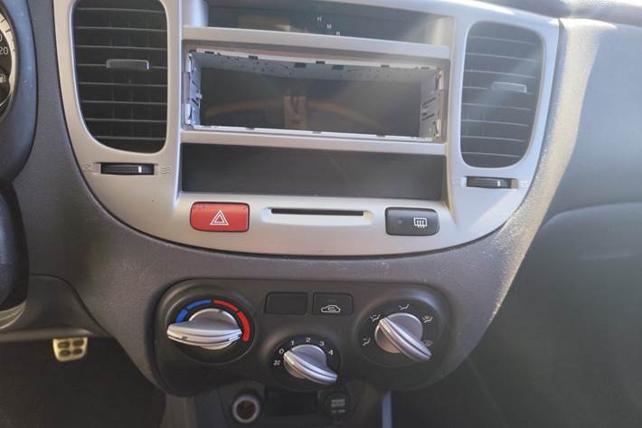 undefined Kia Rio fra 2006