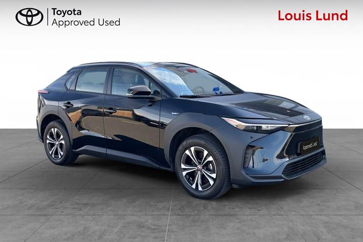 Sort Toyota BZ4X fra 2024