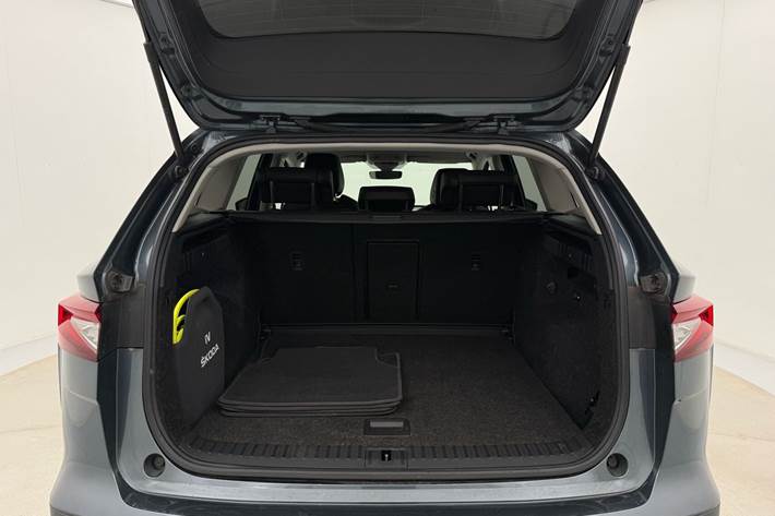 Grå Skoda Enyaq fra 2021