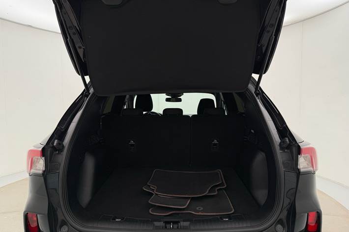 Sort Ford Kuga fra 2023