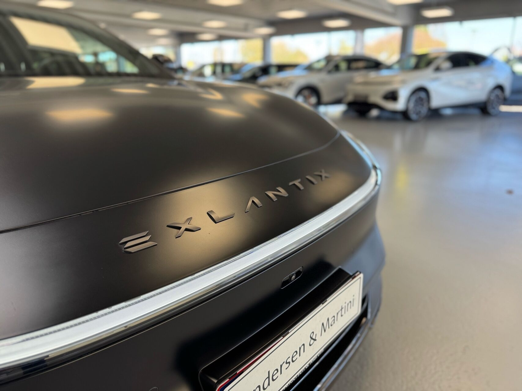Sort Exlantix ES fra 2026 set udefra