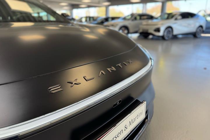 Sort Exlantix ES fra 2026 set udefra
