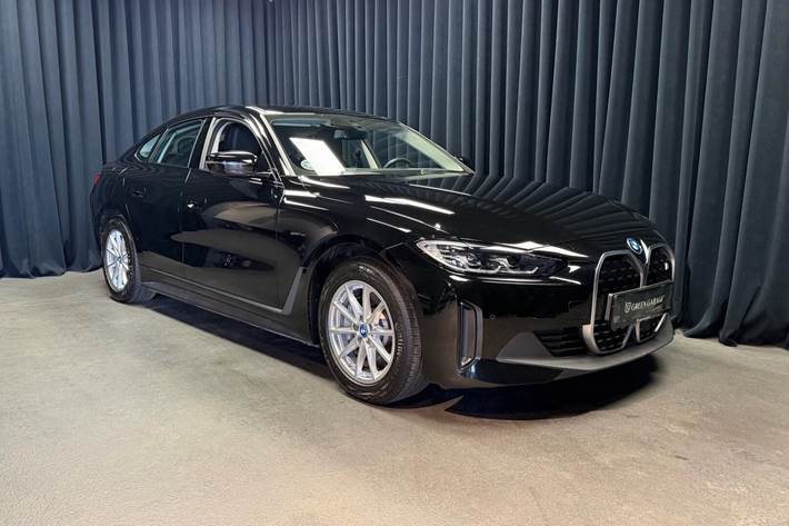 Sort BMW i4 fra 2024