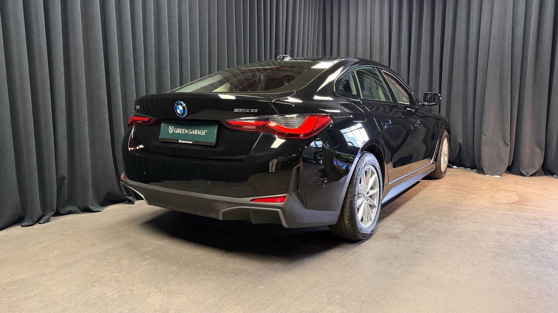 Sort BMW i4 fra 2024