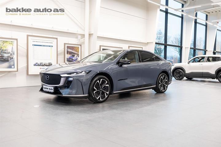 Grå Mazda 6e fra 2026 set udefra