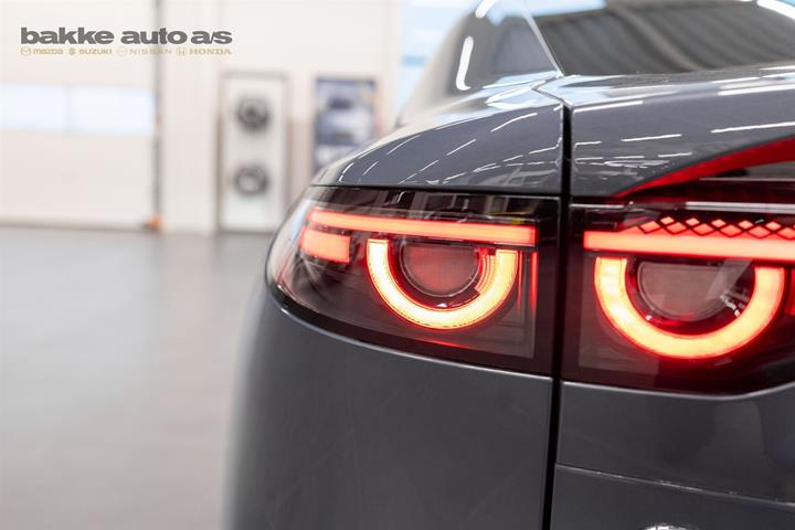 Grå Mazda 6e fra 2026