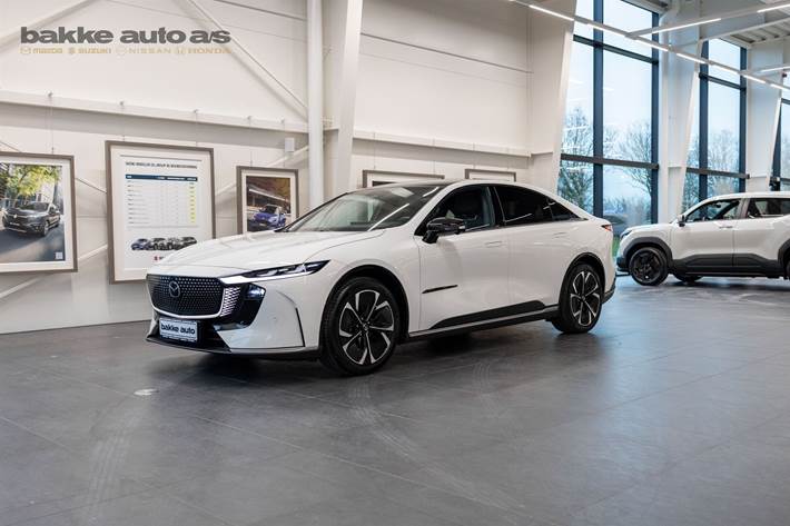 Hvid Mazda 6e fra 2026