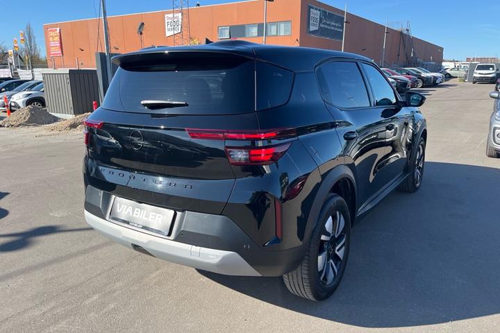 Sort Opel Frontera fra 2025