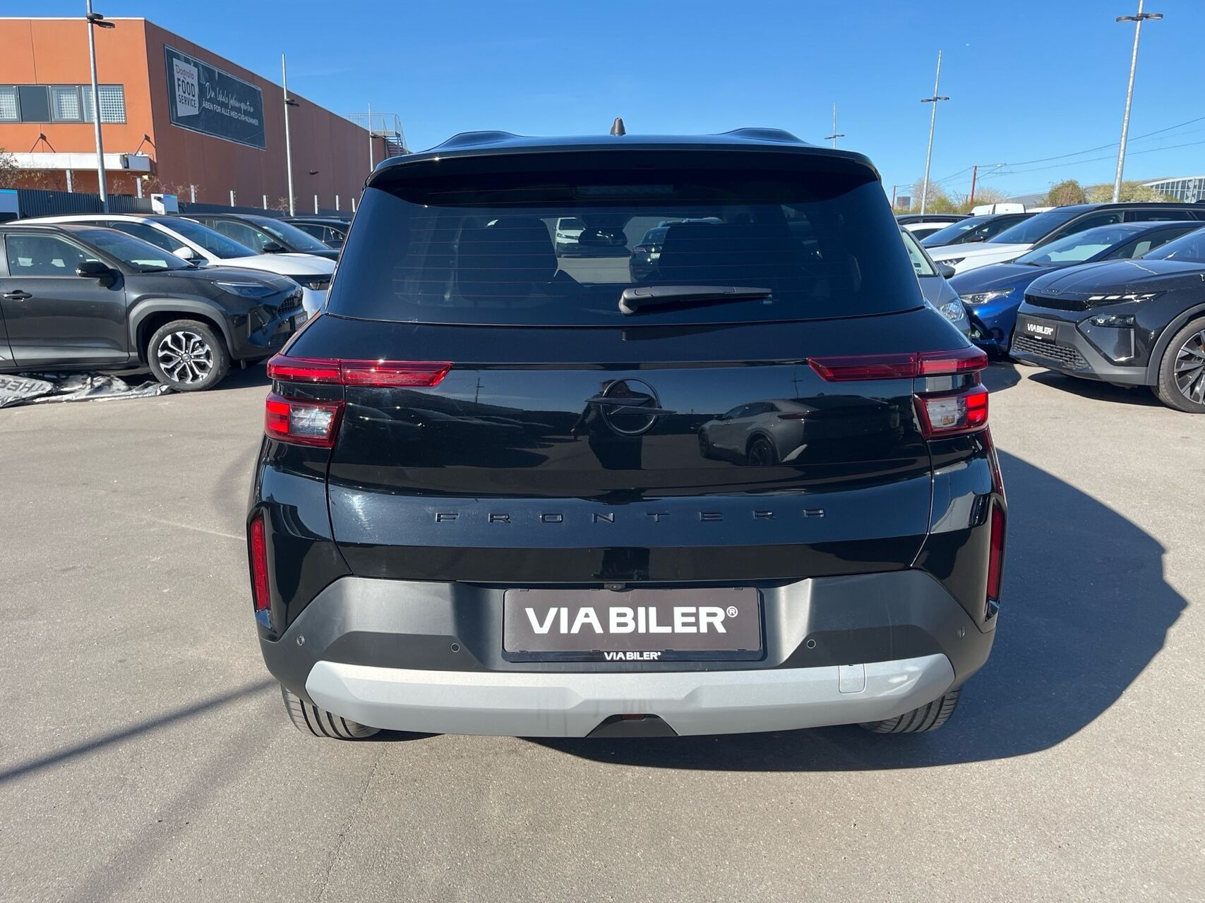 Sort Opel Frontera fra 2025