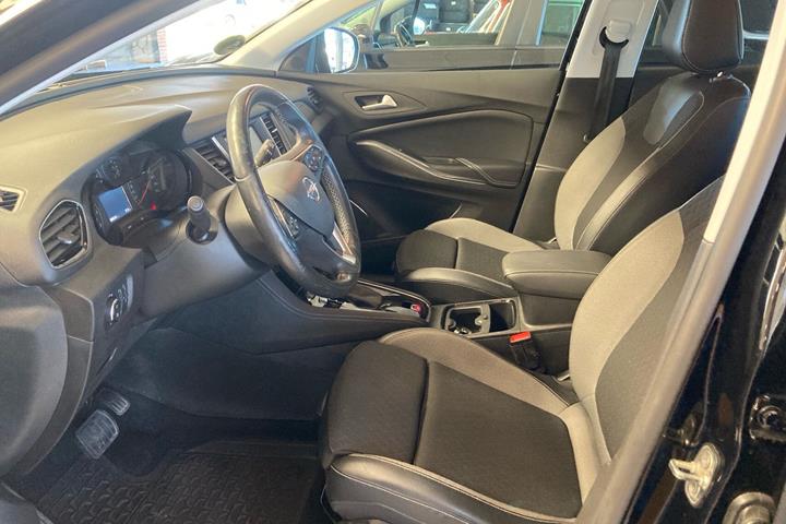 Sort Opel Grandland X fra 2020