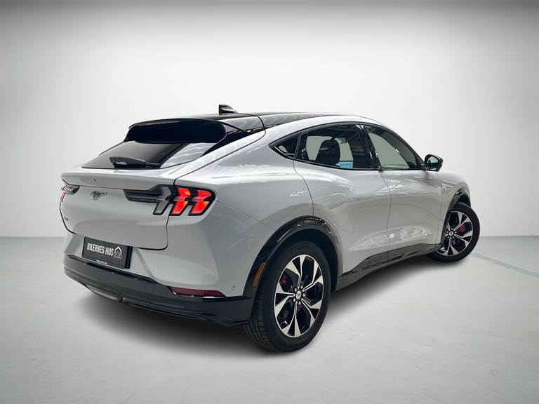 Ford Mustang Mach-E EL UR Premium AWD 351HK 5d Aut.