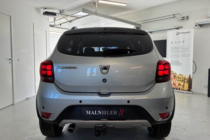 Sølv Dacia Sandero Stepway fra 2018
