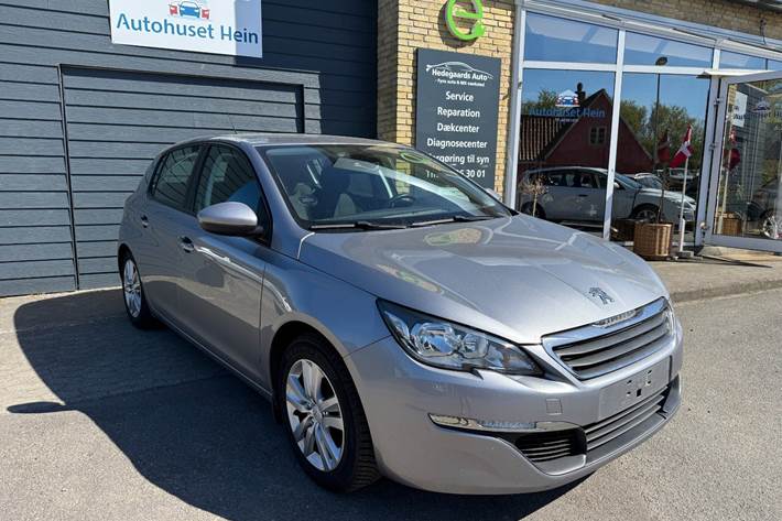 Sølv Peugeot 308 fra 2014