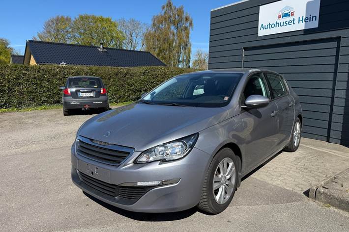 Sølv Peugeot 308 fra 2014