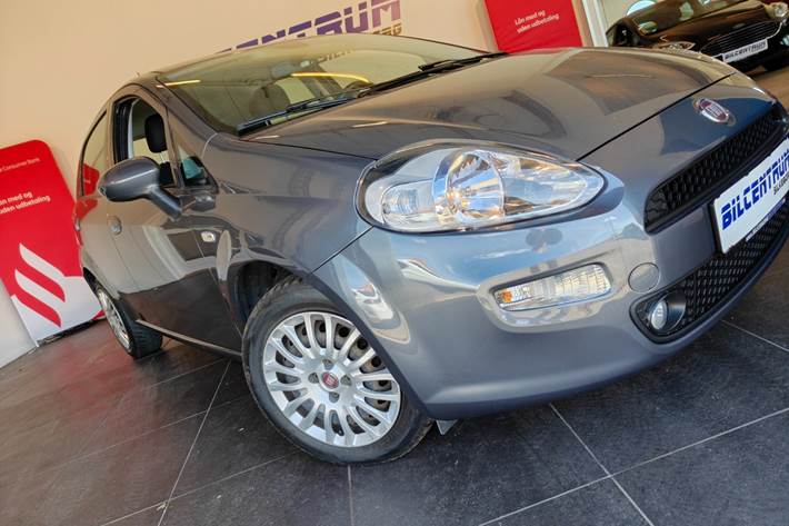 Grå Fiat Punto fra 2018