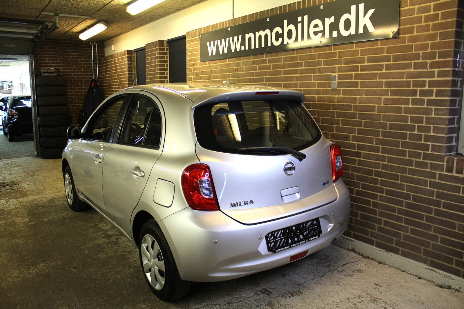 Sølv Nissan Micra fra 2014
