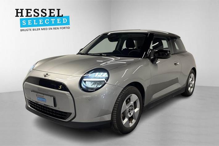 Sølv Mini Cooper SE fra 2024