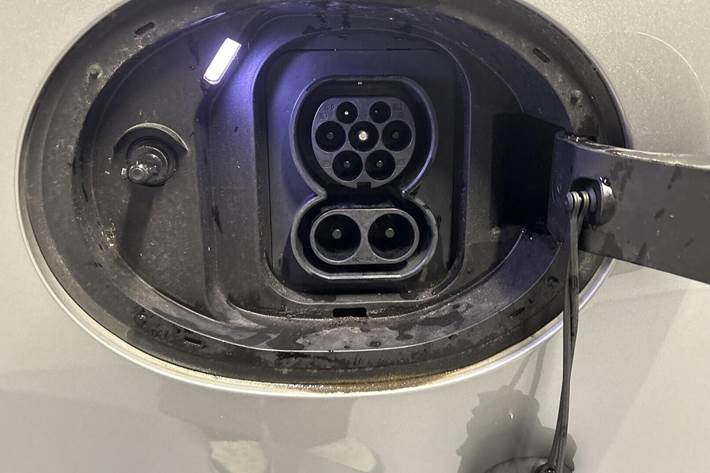 Sølv Mini Cooper SE fra 2024