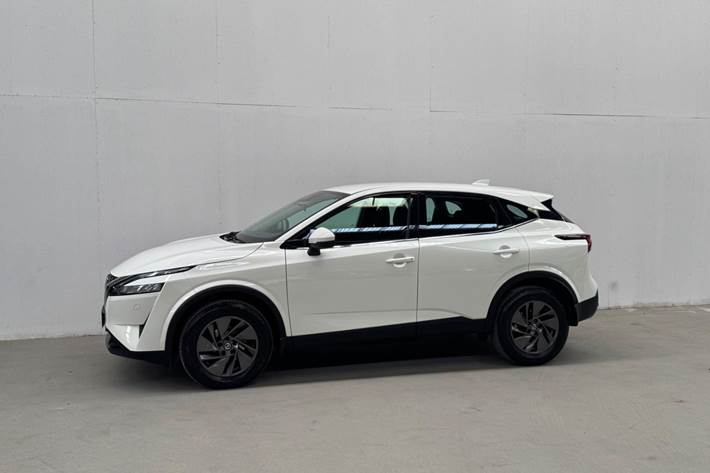 Hvid Nissan Qashqai fra 2021