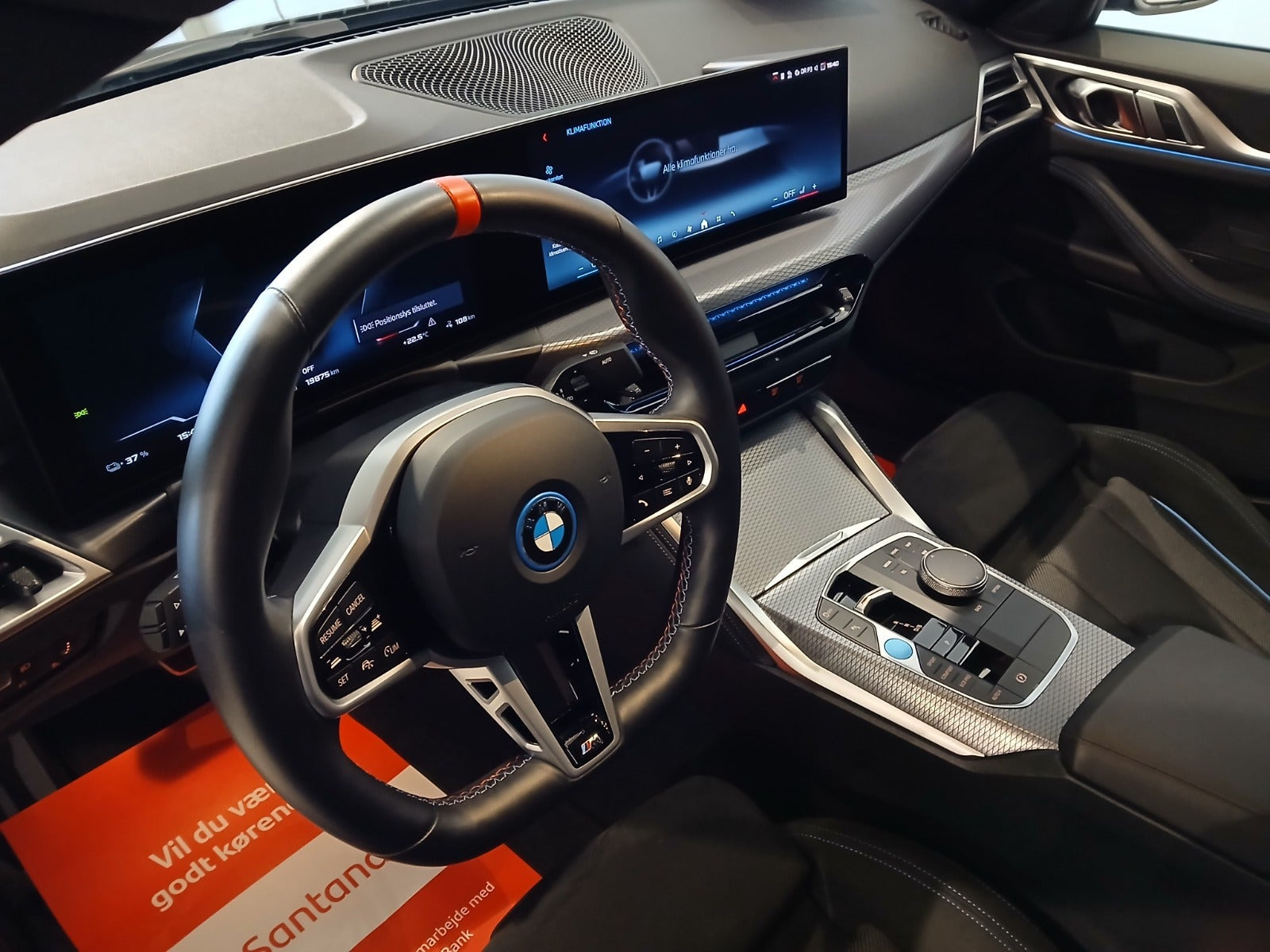 Grå BMW i4 fra 2025