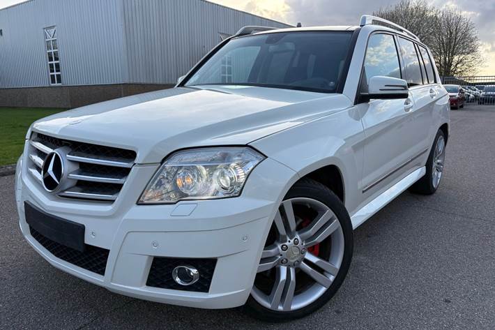 Hvid Mercedes GLK320 fra 2009