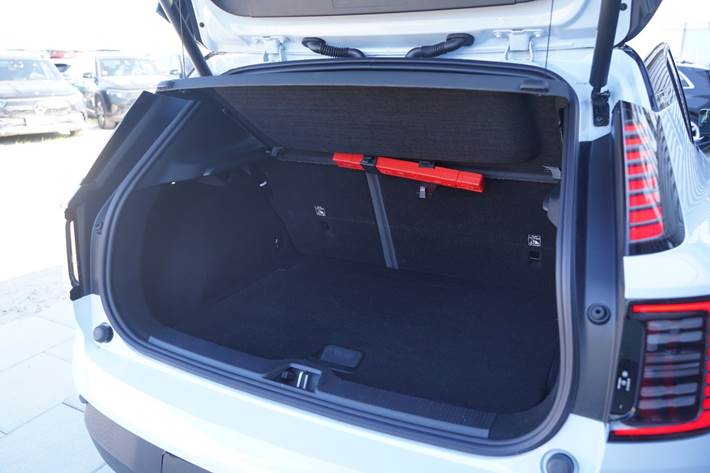 Hvid Volvo EX30 fra 2025